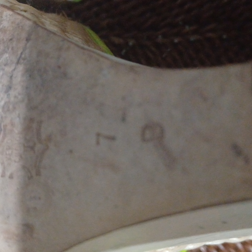 Shoes - Picture 6 of 8